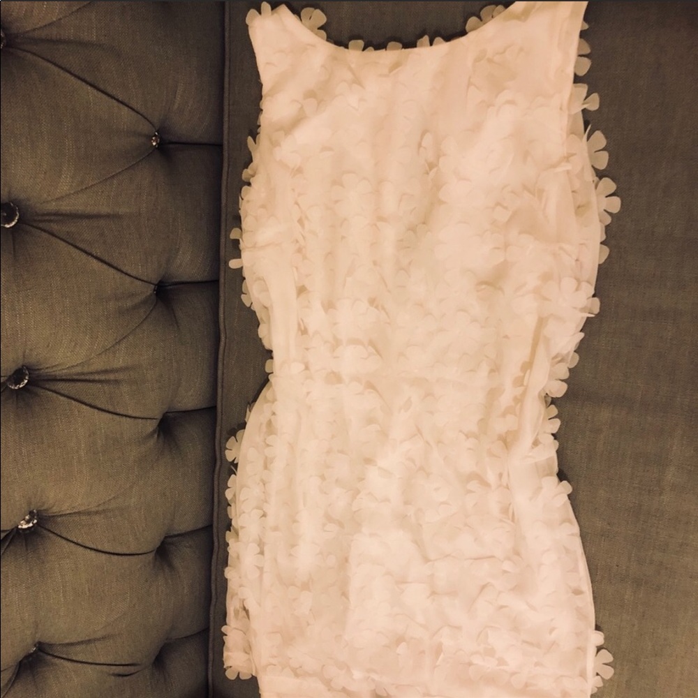Lurelly little white dress with flowers